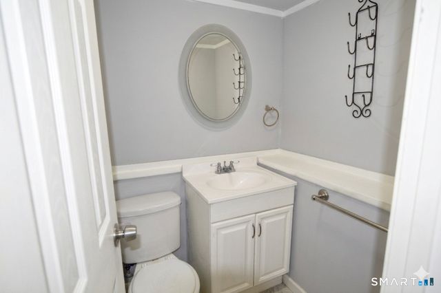 17 Rain Dance Circle, Naugatuck, CT 06770