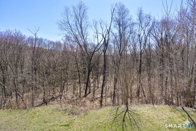 17 Rain Dance Circle, Naugatuck, CT 06770