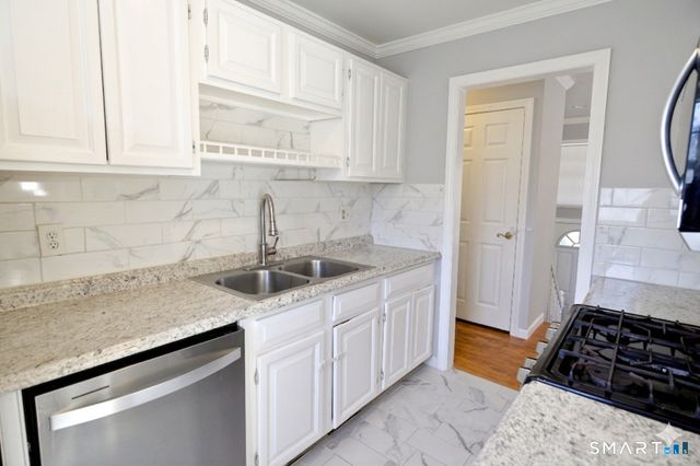 17 Rain Dance Circle, Naugatuck, CT 06770