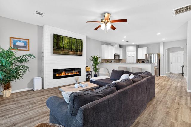 2121 Cedar Way Dr, Conroe, TX 77301