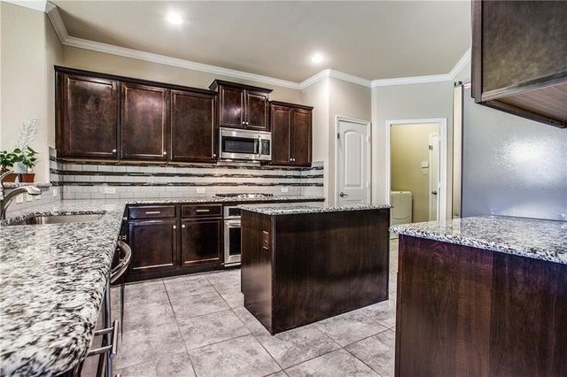 300 Rugby Lane, Mckinney, TX 75072