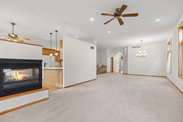 10471 Spyglass Drive, Eden Prairie, MN 55347