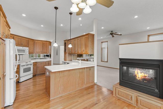 10471 Spyglass Drive, Eden Prairie, MN 55347