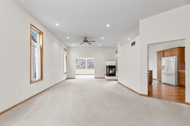 10471 Spyglass Drive, Eden Prairie, MN 55347