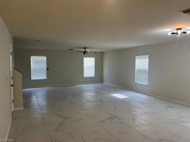 10329 Canal Brook LN, Lehigh Acres, FL 33936