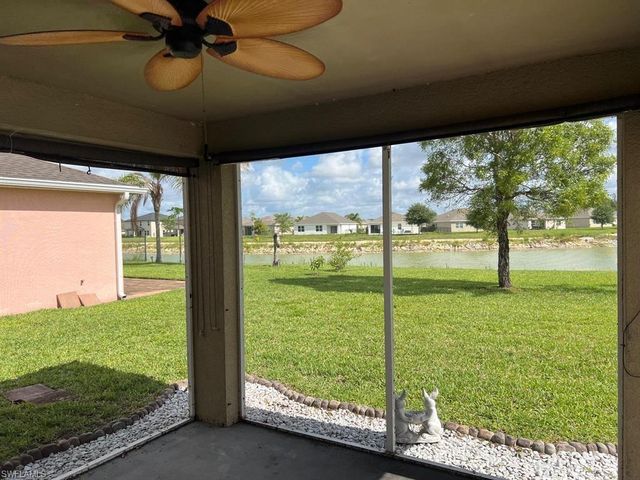 10329 Canal Brook LN, Lehigh Acres, FL 33936