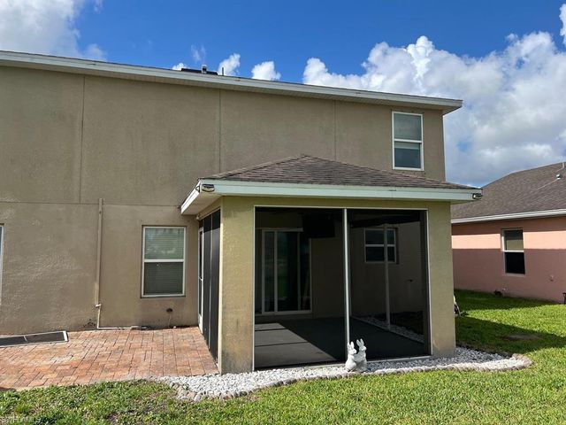 10329 Canal Brook LN, Lehigh Acres, FL 33936