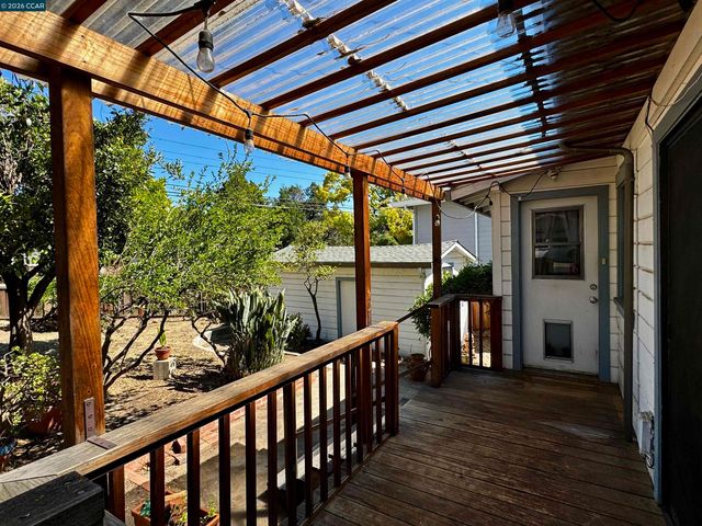 1546 Azalea Ave, Martinez, CA 94553
