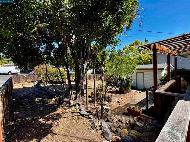 1546 Azalea Ave, Martinez, CA 94553