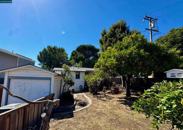 1546 Azalea Ave, Martinez, CA 94553