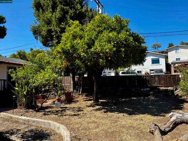 1546 Azalea Ave, Martinez, CA 94553