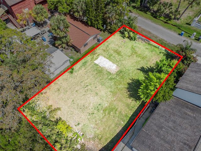 7406 BAY DRIVE, Tampa, FL 33635