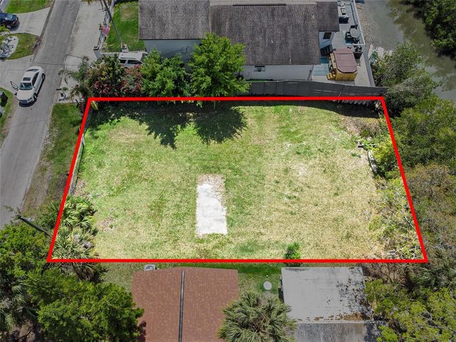 7406 BAY DRIVE, Tampa, FL 33635