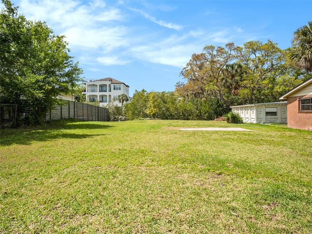 7406 BAY DRIVE, Tampa, FL 33635