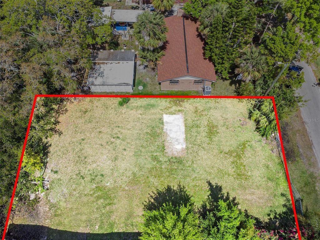 Image 14 of property listing at 7406 BAY DRIVE, Tampa, FL 33635