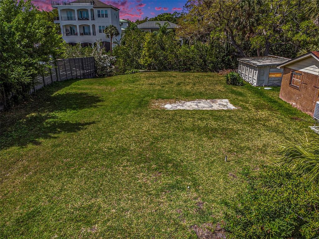 Image 3 of property listing at 7406 BAY DRIVE, Tampa, FL 33635