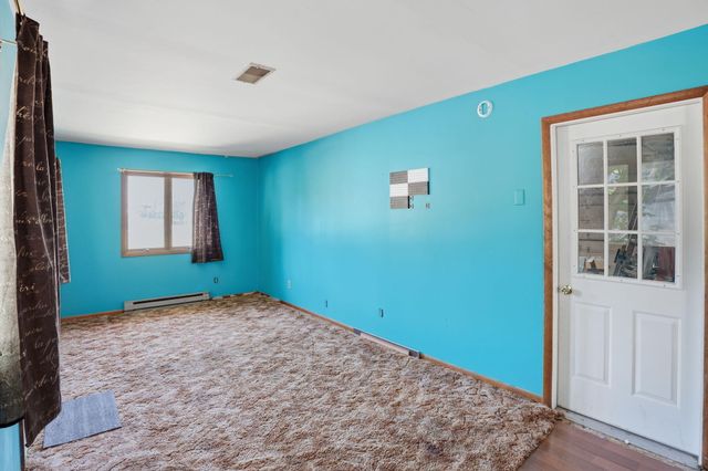 102 S Wendell Avenue, Hartford, MI 49057