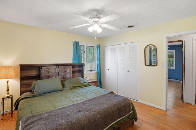 102 S Wendell Avenue, Hartford, MI 49057