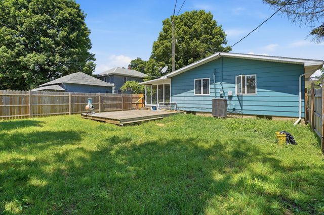 102 S Wendell Avenue, Hartford, MI 49057