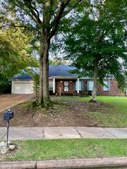2372 LOVITT DR, Memphis, TN 38119