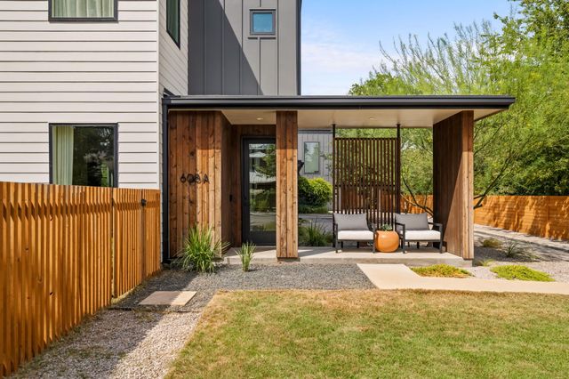 608 Brentwood ST A, Austin, TX 78752