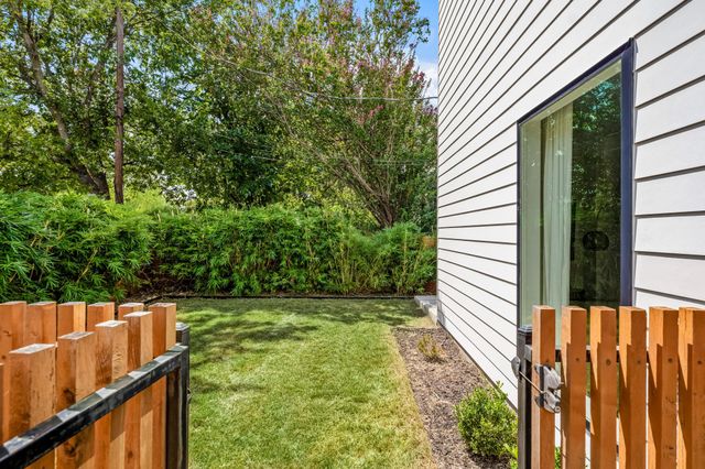 608 Brentwood ST A, Austin, TX 78752
