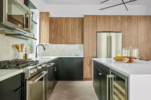 608 Brentwood ST A, Austin, TX 78752