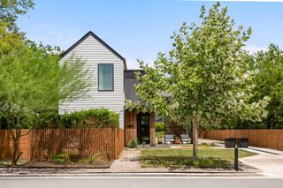 608 Brentwood ST A, Austin, TX 78752