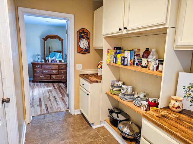 718 Azalea, Walterboro, SC 29488