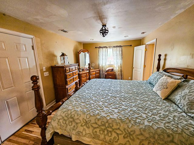 718 Azalea, Walterboro, SC 29488
