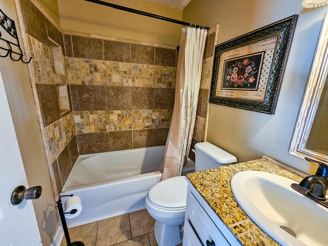 718 Azalea, Walterboro, SC 29488