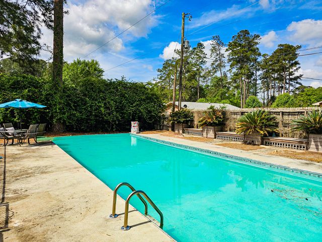 718 Azalea, Walterboro, SC 29488