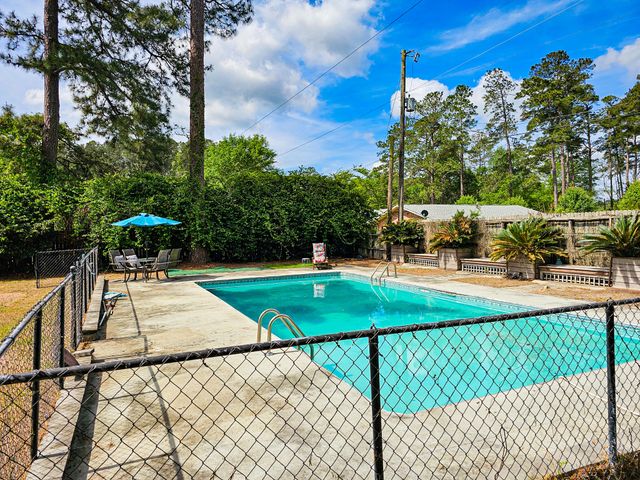 718 Azalea, Walterboro, SC 29488