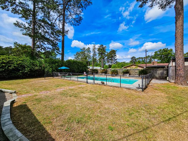 718 Azalea, Walterboro, SC 29488
