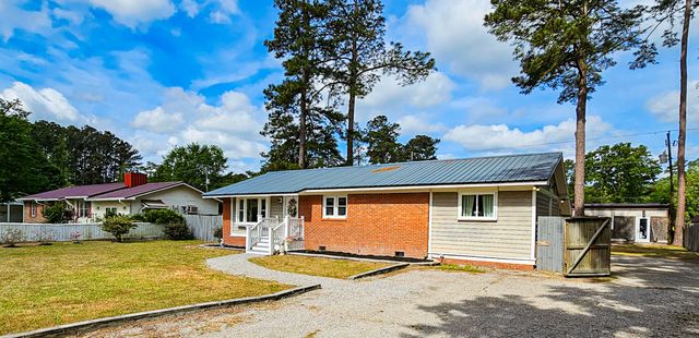 718 Azalea, Walterboro, SC 29488