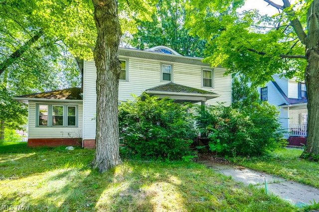 333 Trigonia Drive, Akron, OH 44302