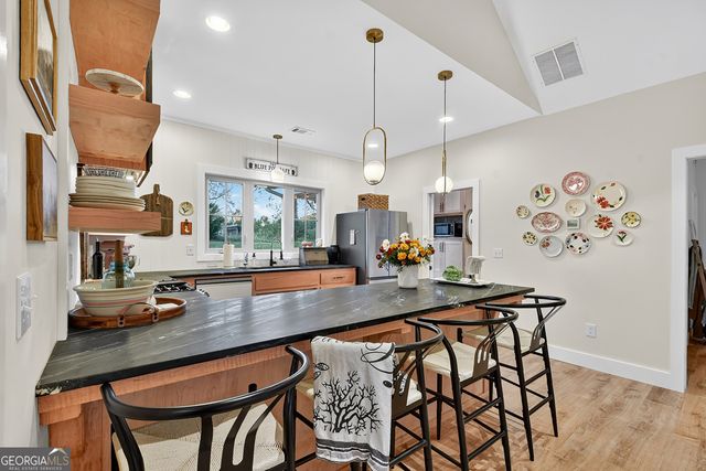 6010 Hwy 2, Epworth, GA 30541