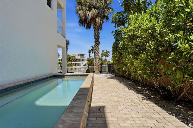418 PINE AVENUE, Anna Maria, FL 34216