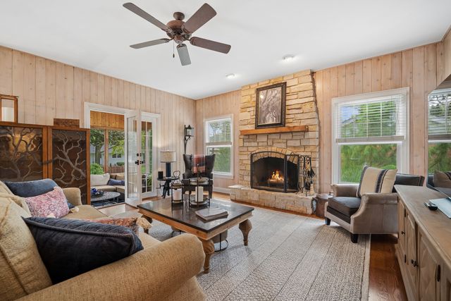 629 West Lane, Geneva, IL 60134