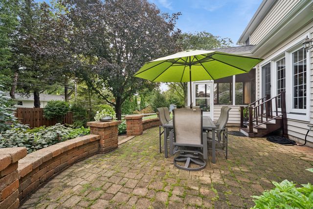 629 West Lane, Geneva, IL 60134