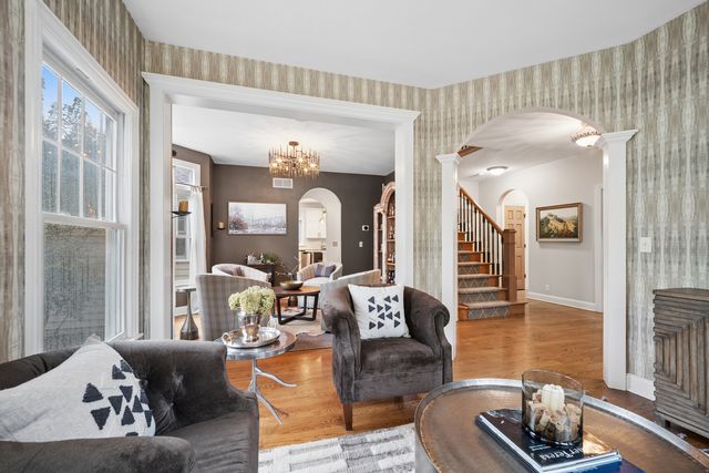 629 West Lane, Geneva, IL 60134