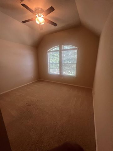 2911 Meadows Pond Lane, Pearland, TX 77584