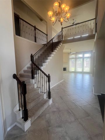 2911 Meadows Pond Lane, Pearland, TX 77584