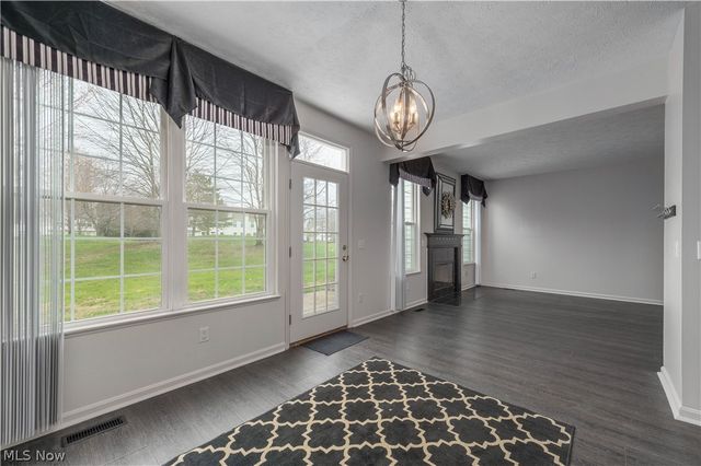 33136 Fairport Drive, Avon Lake, OH 44012