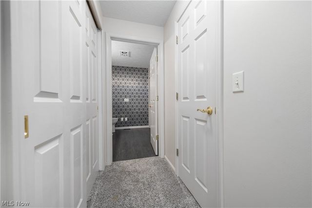 33136 Fairport Drive, Avon Lake, OH 44012