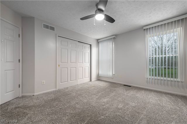 33136 Fairport Drive, Avon Lake, OH 44012