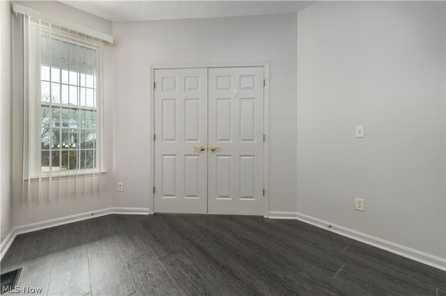 33136 Fairport Drive, Avon Lake, OH 44012