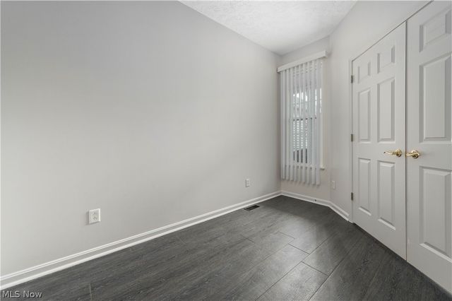 33136 Fairport Drive, Avon Lake, OH 44012