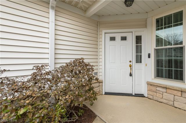 33136 Fairport Drive, Avon Lake, OH 44012