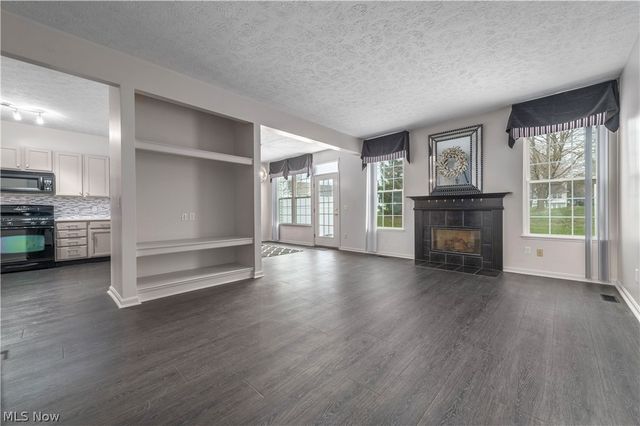 33136 Fairport Drive, Avon Lake, OH 44012